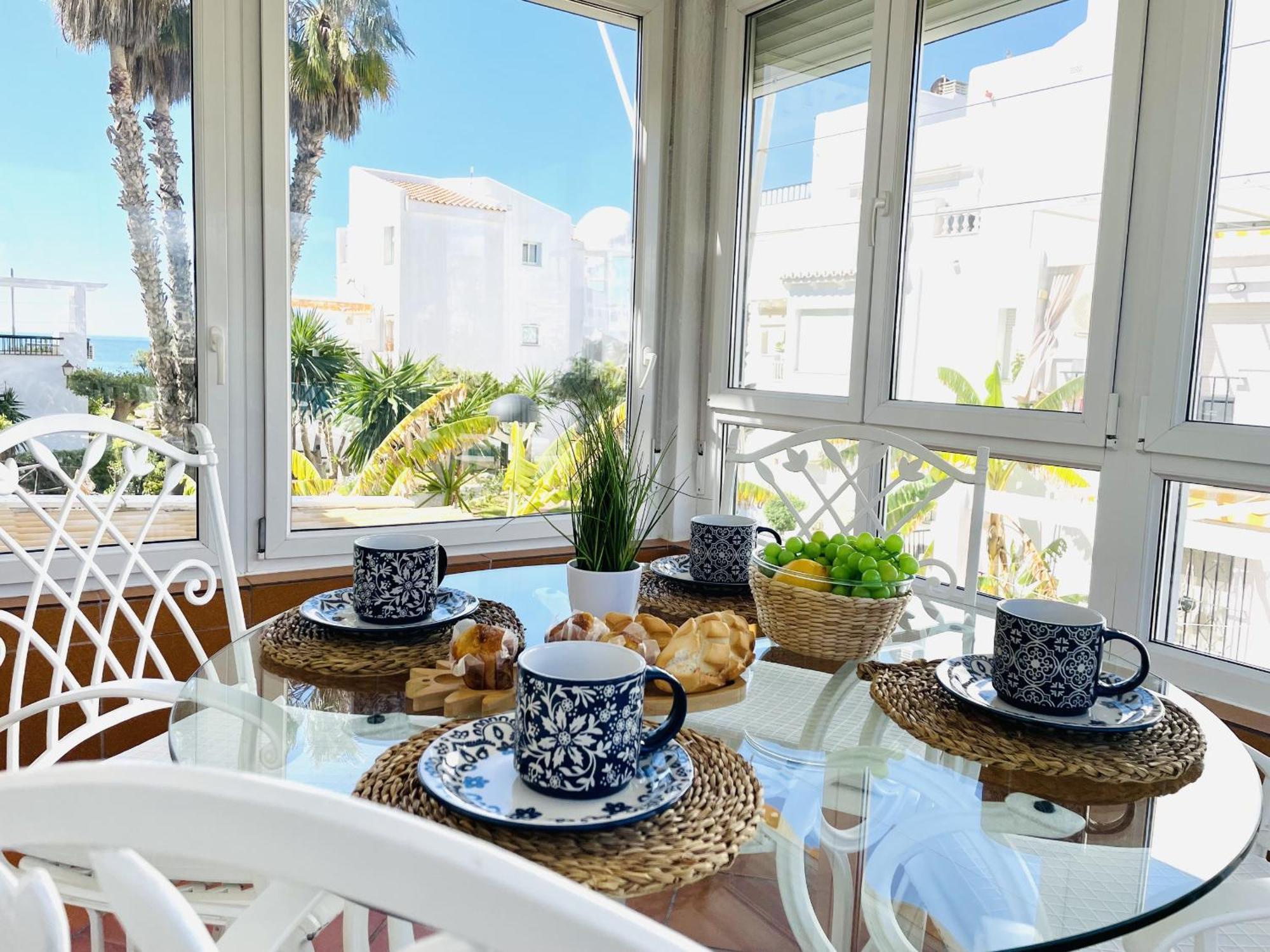 Apartamento Laguna Beach At Home Торрокс-Коста Экстерьер фото